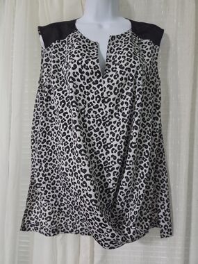 Apt 9 Sleeveless Black and White Leopard Print Top